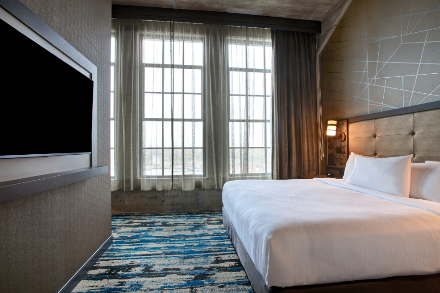 King Two-Room Suite River View