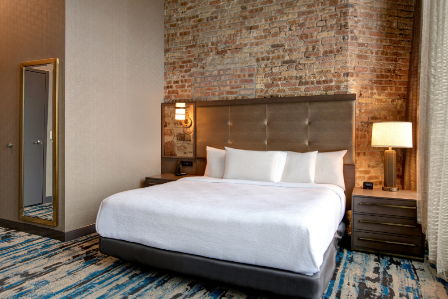 King Two-Room Corner Suite